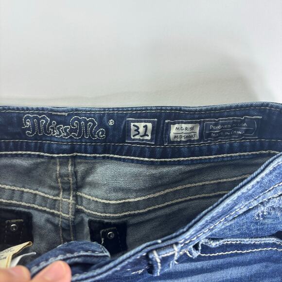 Women's Miss Me Embellished Pockets Flower Jean Denim Mid-Short Size 31 M3337D - Picture 6 of 8